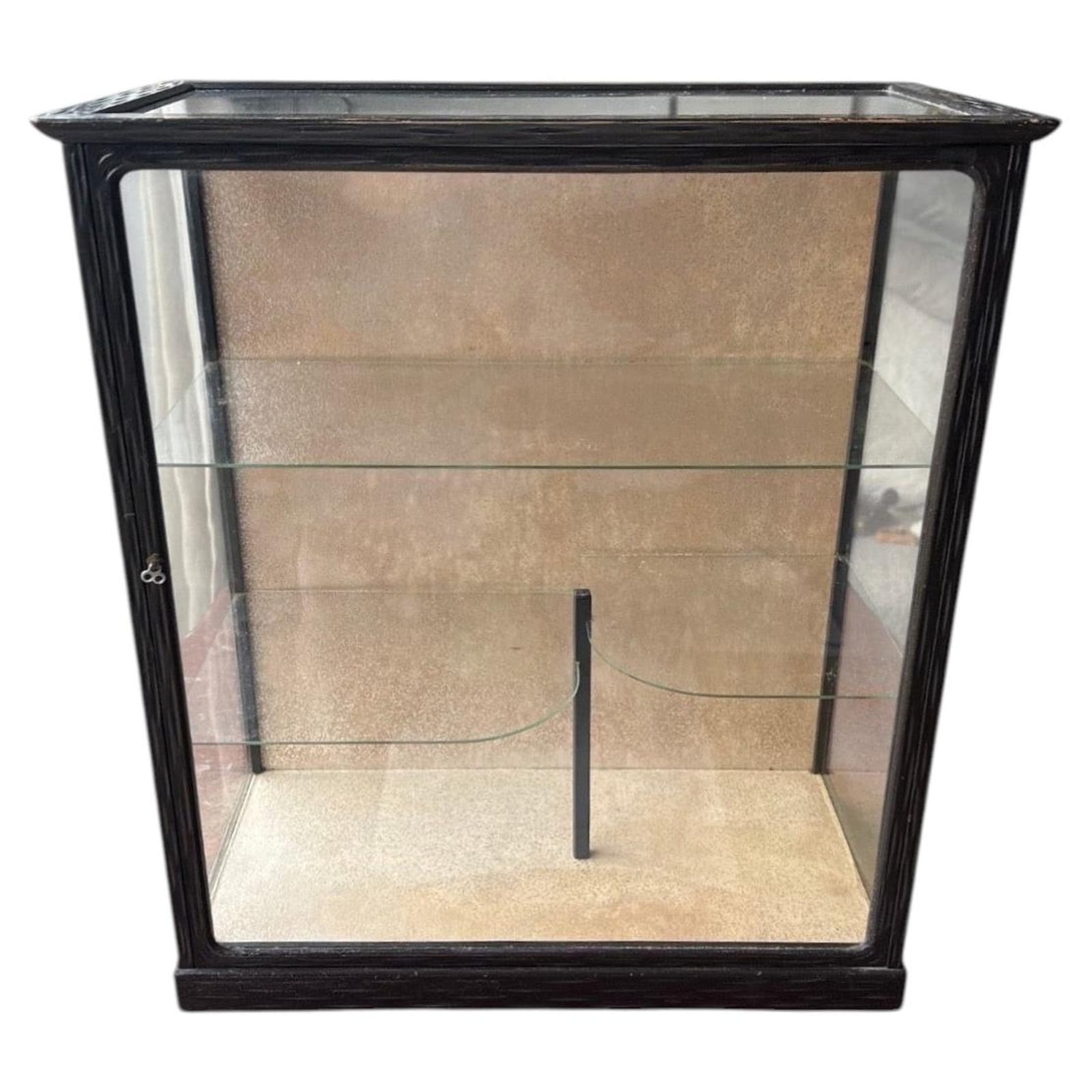 Japanese Taishō Period Ebonized Wood Display Vitrine, circa 1925
