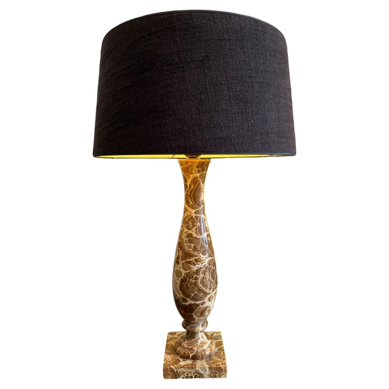 Table lamp in agate