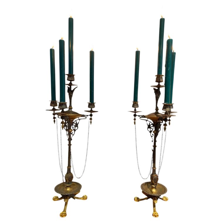 Pair of chandeliers in bronze